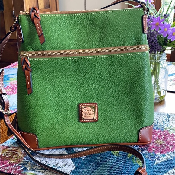 Dooney & Bourke Handbags - Dooney & Bourke Bag